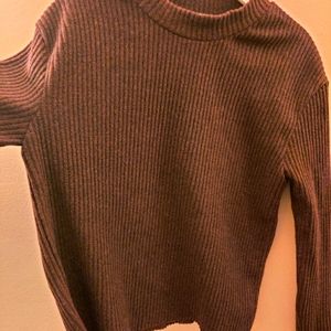 Slightly Cropped square mock neck maroon sweater